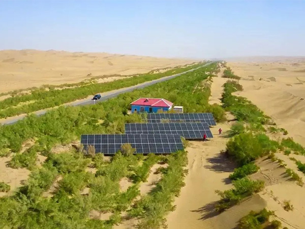 塔里木油田绿色“光”景无限好(图1) 塔里木油田绿色“光”景无限好(图1)